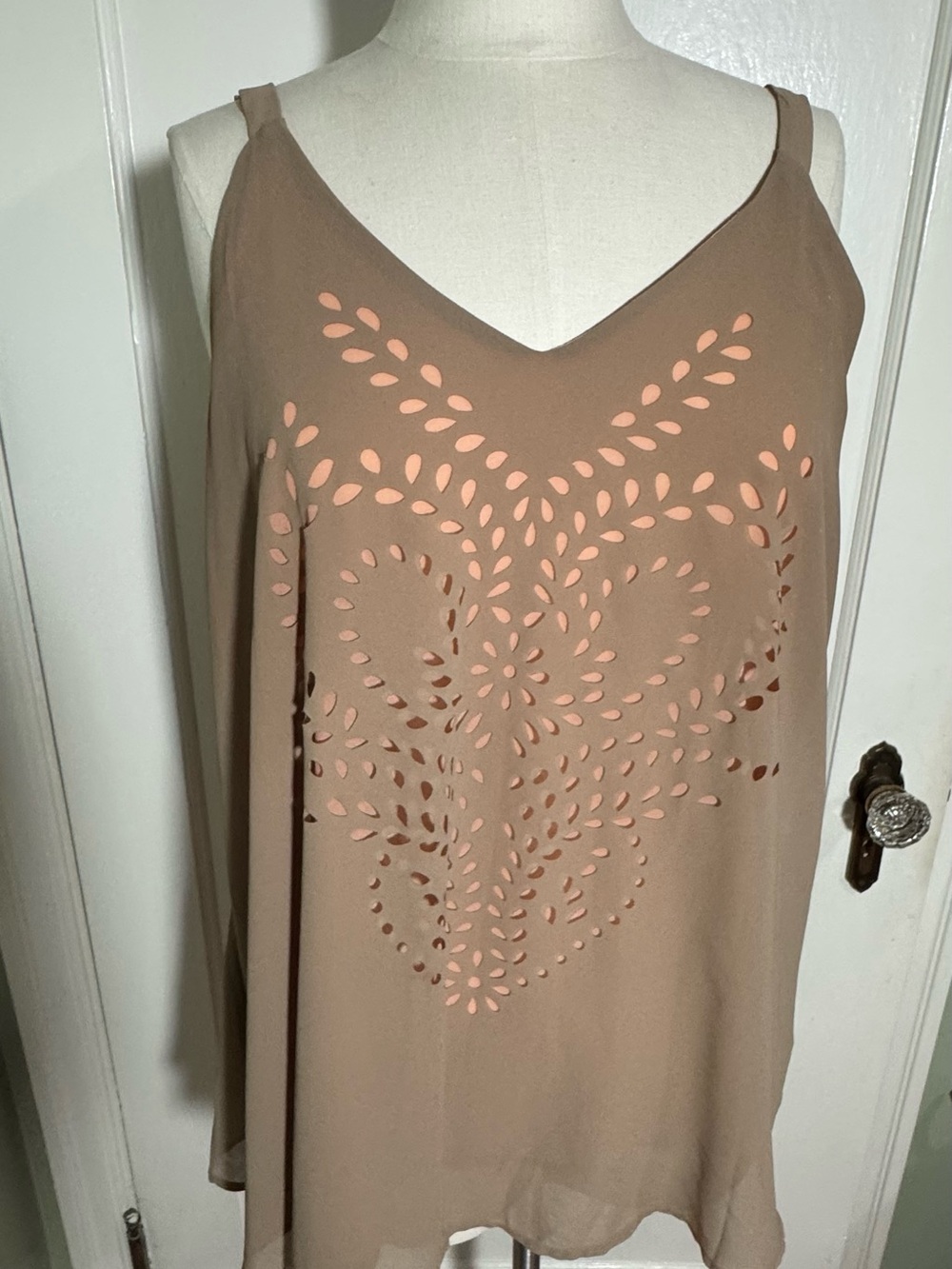 Bobeau Taupe V-Neck Shell Top
